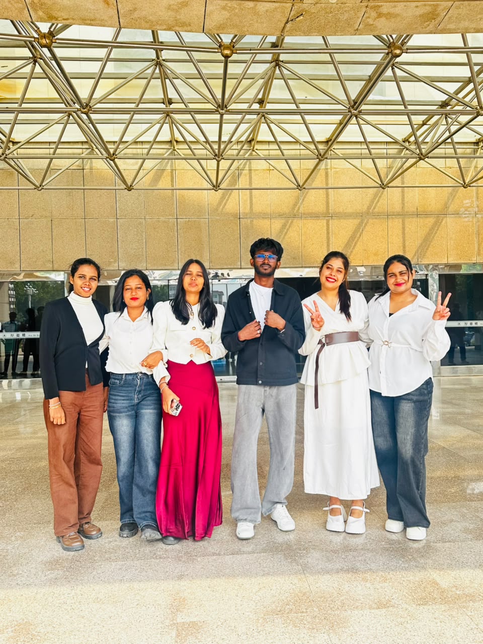 Students in Sri Lanka together